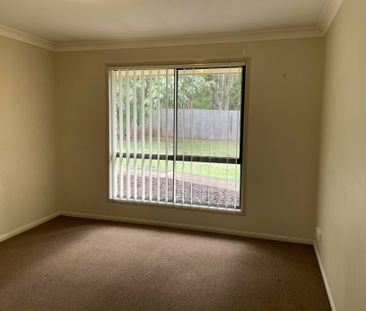Lovely 2 bedroom brick unit - No Pets - Photo 2