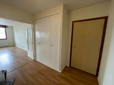 Location Appartement 3 pièces 83m² - Photo 4