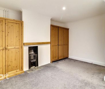 3 bedroom end of terrace house to rent - Photo 5