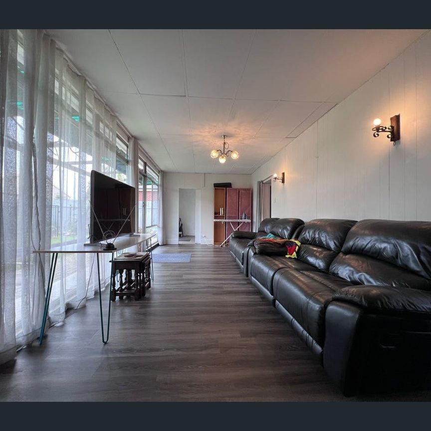 Your Perfect Retreat in Prestigious Medindie Gardens - Photo 1