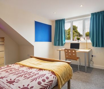 4 bedroom House in a great location! - Photo 3