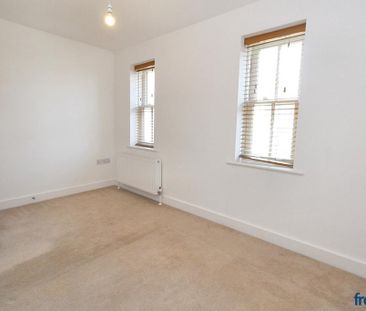 2 bedroom semi-detached house to rent - Photo 3