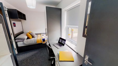 Platinum Studio - Photo 2