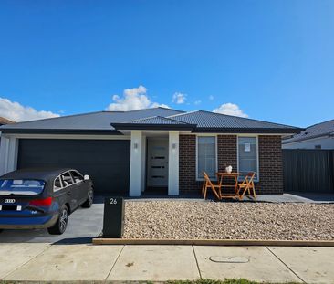 FAMILY HOME - ORANA ESTATE - Photo 5