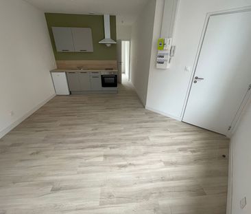 Location Appartement 2 pièces 31m² LILLE 59000 - Photo 5