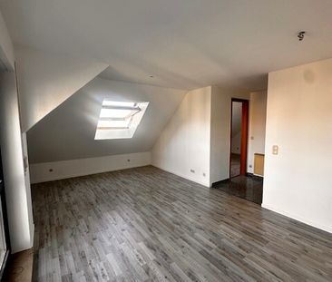 Charmantes wohnen über den Dächern der Stadt. 2 Raumwohnung sucht S... - Photo 1