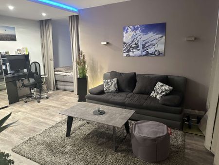 **Wunderschönes und modern möbeliertes Apartment mit Balkon und Schwimmbad in Bothfeld** - Photo 2