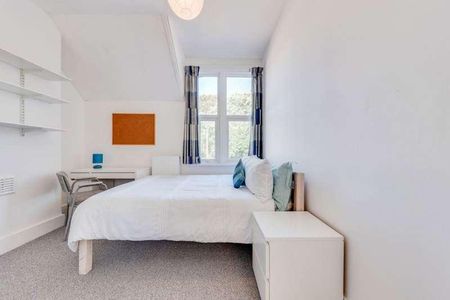 St Martins Terrace, Canterbury, CT1 - Photo 3