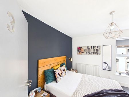 5 bedroom terraced house to rent - Photo 3