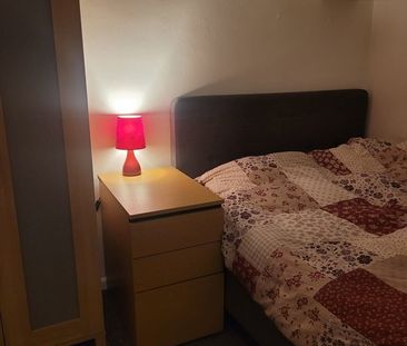 Room in a Shared House, Trowbridge Rd, BS10 - Photo 3