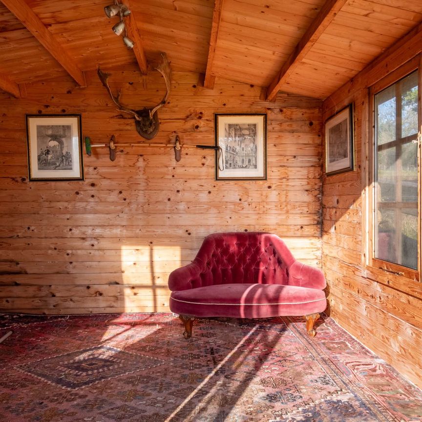 Willow Tree Cottage, Shoscombe - Photo 1