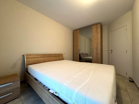 Te huur: 2 slpk appartement met staanplaats in centrum Aalst - Foto 4