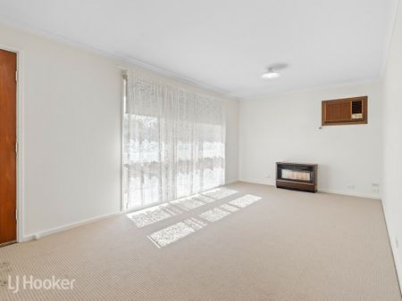 8 Hammond Avenue, Brahma Lodge SA, Belconnen - Photo 3