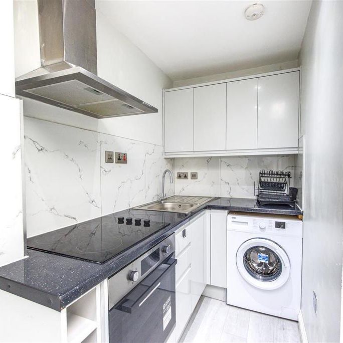 Studio to rent - Photo 1