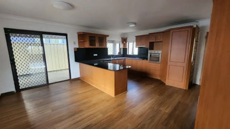 Charming Family Home in a Quiet Location - Photo 3