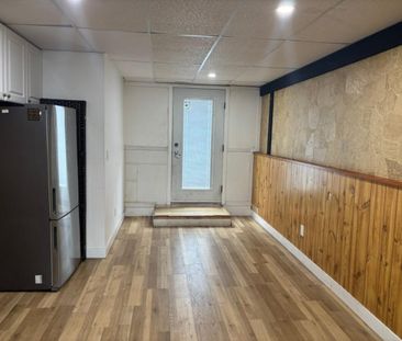 3 Bedroom Ground Level Suite - Photo 6