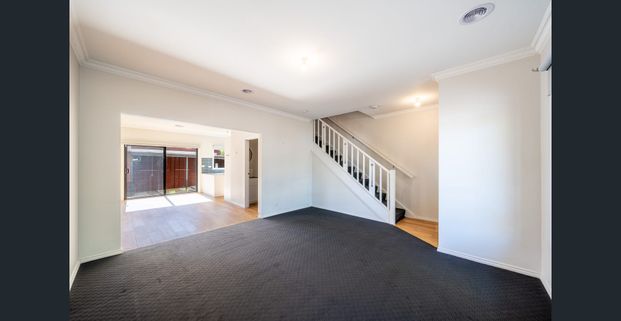 Kensington convenience! - Photo 1