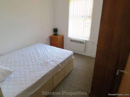 2 bedroom property to rent in Stockport - Photo 3