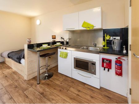 Studio to rent - Photo 2
