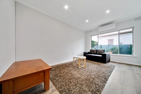 “Lifestyle Location All At Your Front Door” - Photo 2