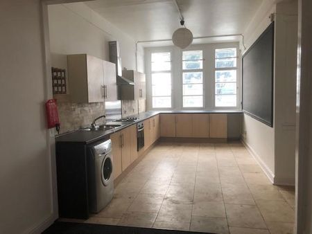 7 bedroom house of multiple occupation to rent - Photo 3