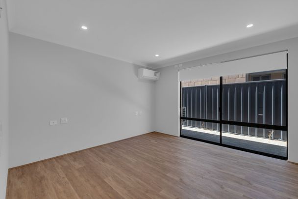 Part Furnished Three Bedroom Home in Baldivis North - Photo 1