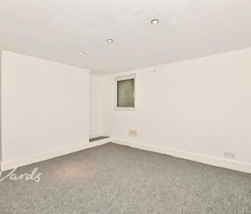 4 bedroom terraced house to rent - Photo 5