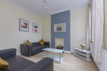 4 bedroom terraced house to rent - Photo 3