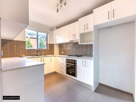 MGM MARTIN - TWO BEDROOM APARTMENT - Photo 5