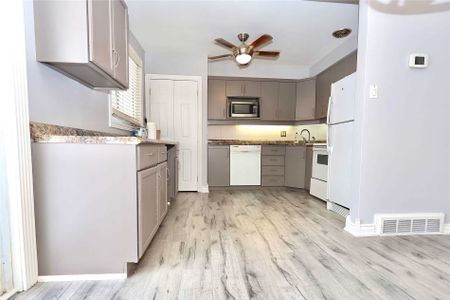 For Lease - 200 Crawforth Street Unit# Main, Whitby, Ontario - Photo 4