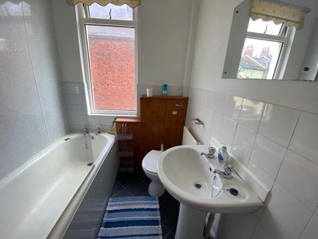 6 bedroom house to rent - Photo 4