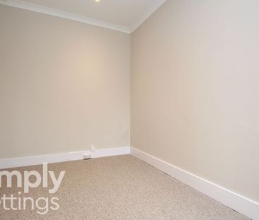 2 Bed property for rent - Photo 6