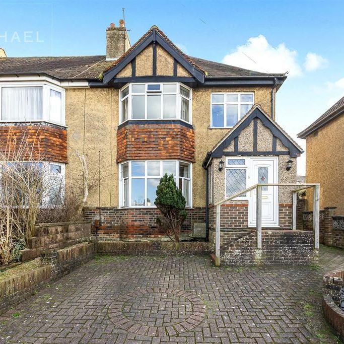 4 bedroom semi-detached house to rent - Photo 1