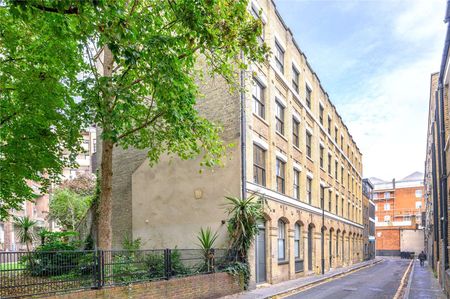 A split-level warehouse apartment with private terrace. - Photo 5