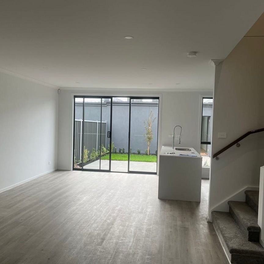 Excellent family home! - Photo 1