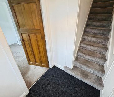 2 bedroom terraced house to rent - Photo 4