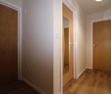 Apartment in Spinners Yard, Fisher Street - Photo 6