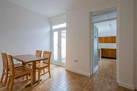 Promenade Terrace, Mumbles, Swansea, SA3 - Photo 2