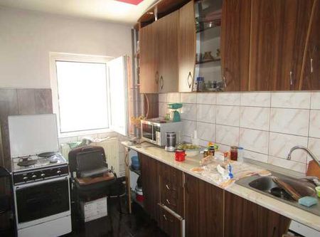 Apartament 4 camere, 98 mp, decomandat, prima inchiriere, zona strazii Bucuresti - Photo 4