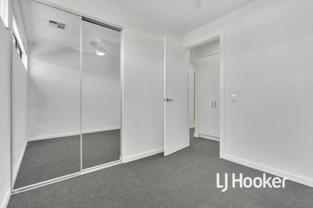 12 Coronation Avenue, CAMPBELLTOWN - Photo 2