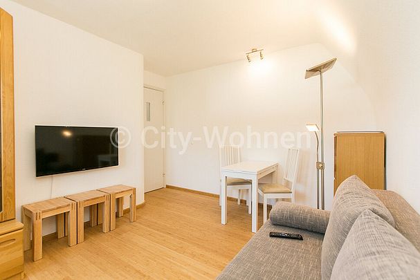 Schöne und helle Wohnung in grüner Lage in Hamburg-Marienthal - Photo 1