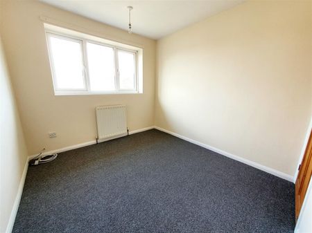 3 Bedroom House to Rent in Deeble Road, Kettering, Northants, NN15 - Photo 3