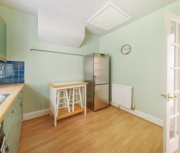 2 bedroom maisonette to rent - Photo 3