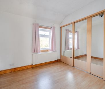 2 bedroom semi-detached house to rent - Photo 3