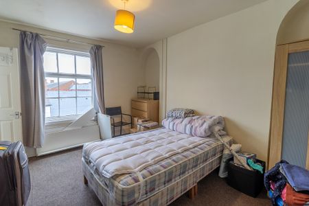 6 Bed Student Accommodation - Photo 4