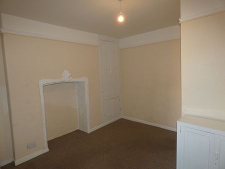 1 bed Studio Apartment - To Let - Photo 2