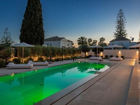 5 bedroom luxury Villa for rent in The Golden Mile, Marbella, Andalusia - Photo 3