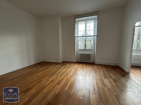 Location Appartement 4 pièces 102m² ALENCON 61000 - Photo 2