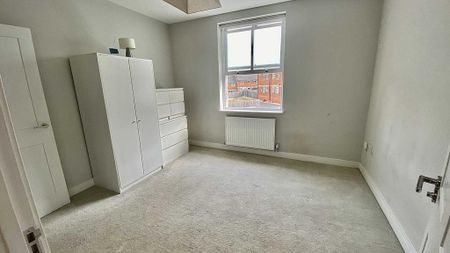 2 bedroom apartment to rent - Photo 4