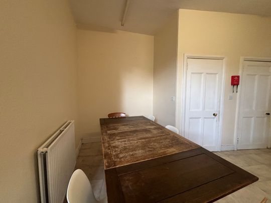 4 bedroom apartment to rent - Photo 1